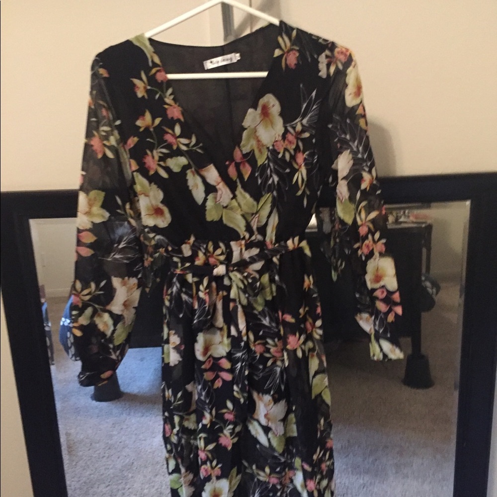 Long sleeve floral dress . Size M. Amazon purchase